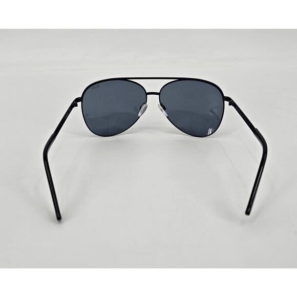 Quay Australia Vivienne Black Aviator Sunglasses Smoke Lenses Minimal Modern main image 4